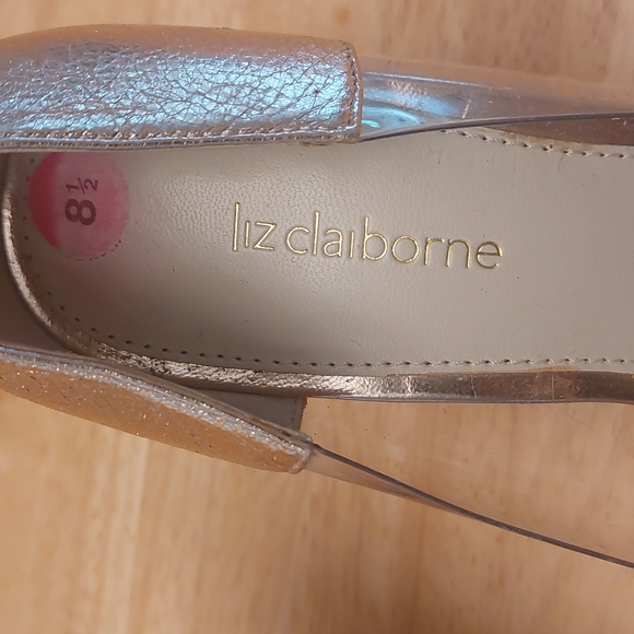 EUC. Liz Claiborne Heels Size 8.5 - Picture 2 of 8